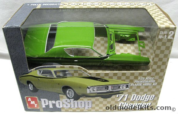 AMT 1/25 1971 Dodge Charger 'Pro Shop'- Completely Factory Painted, 31522 plastic model kit